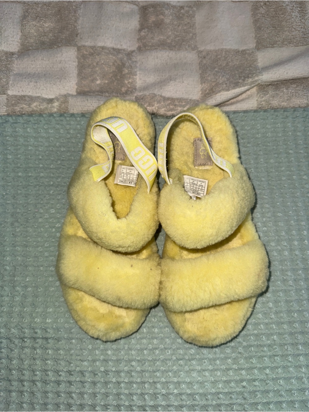 UGG Oh Yeah‎ slides size 9